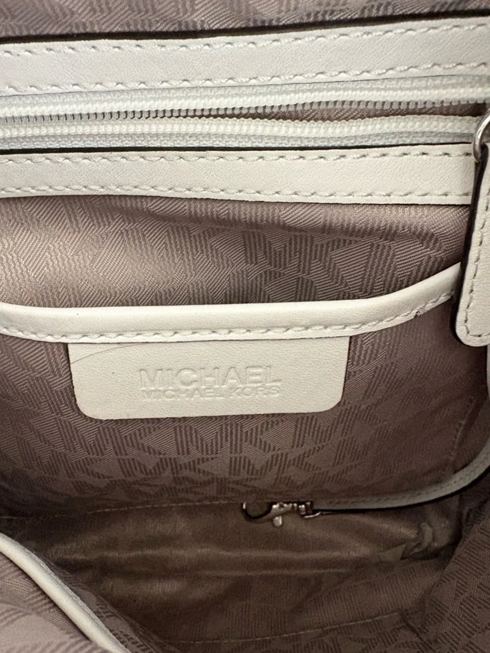 Michael Kors Two-Tone White and Mint Green Leather Drawstring Shoulder Bag